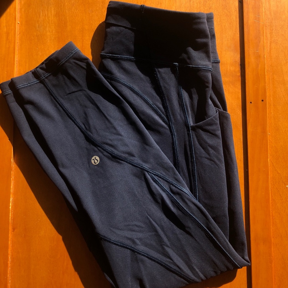 Lululemon Navy Crop Legging